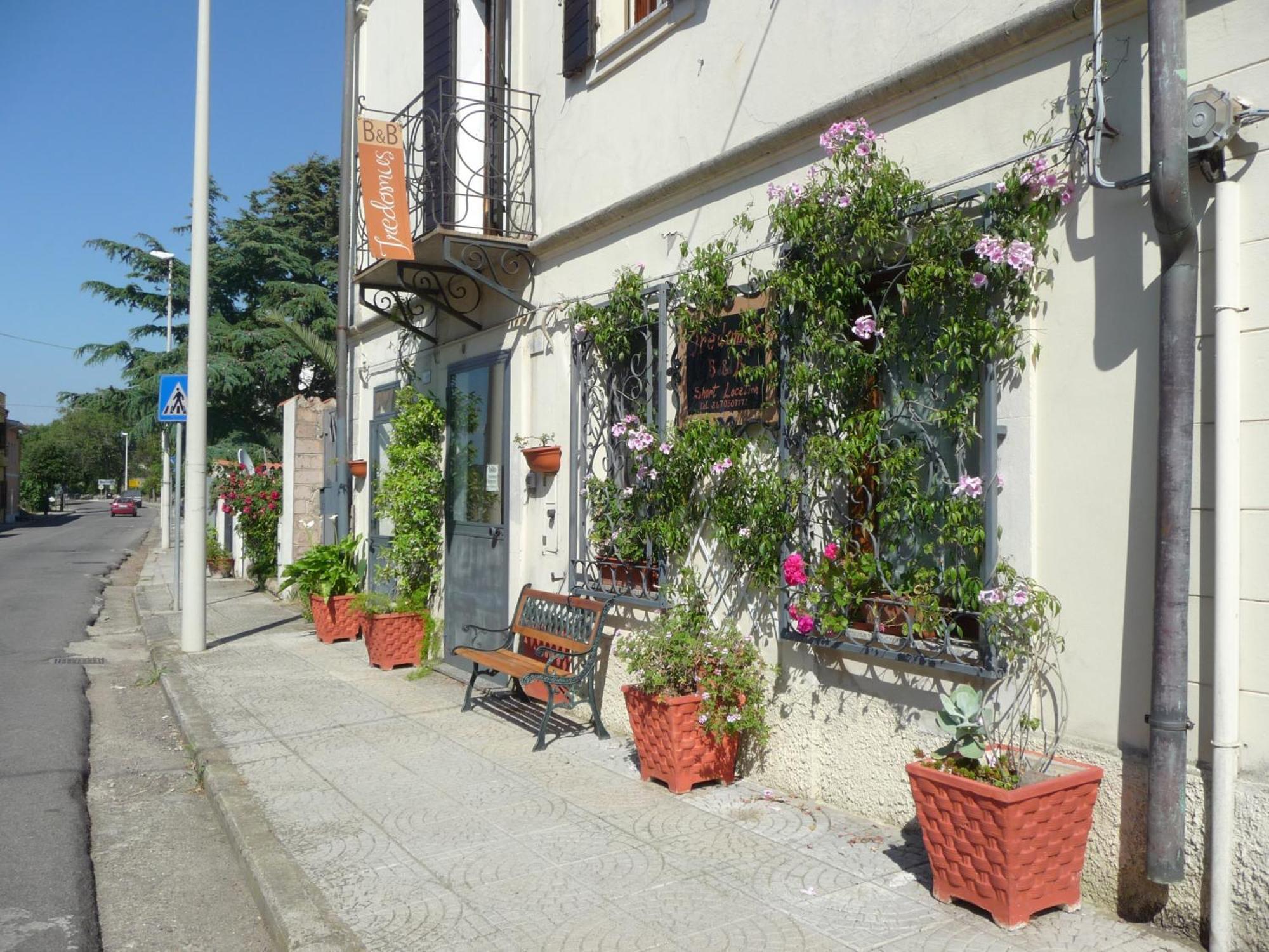 B&B Tredomus Tresnuraghes Екстериор снимка